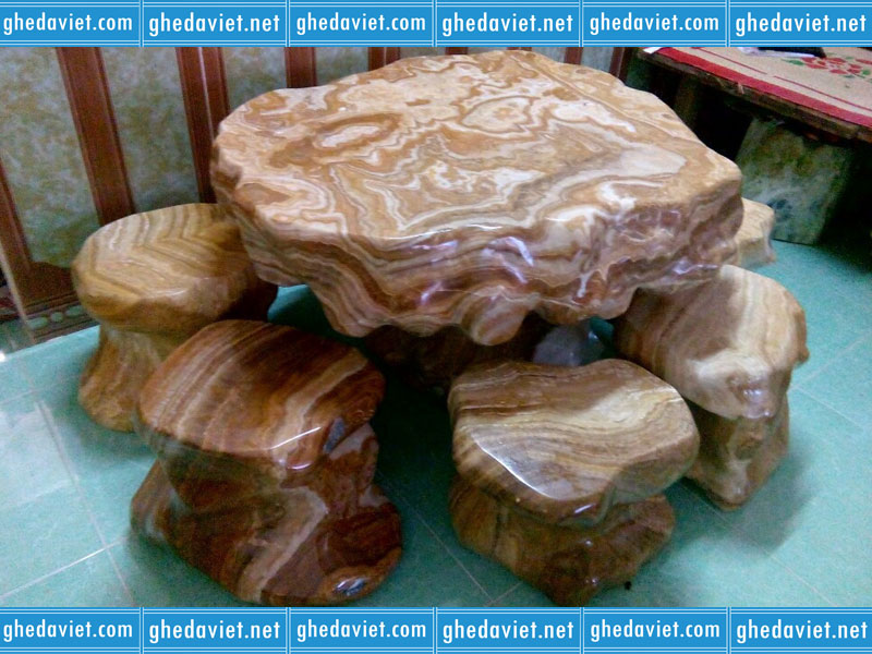 Bàn ghế đá cẩm thạch vân gỗ GDCT-03